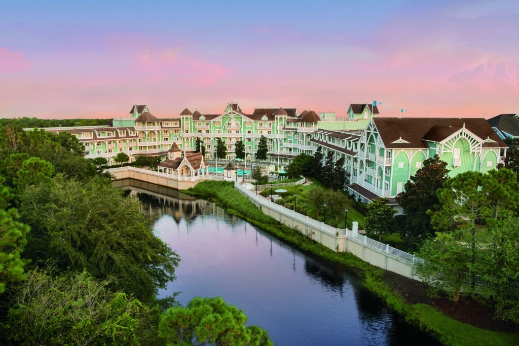 The sun sets beautifully over one of the best resorts of kids at Walt Disney World: the enormous, new-England style Beach Club.